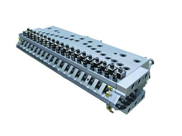 PVC自由發(fā)泡模頭